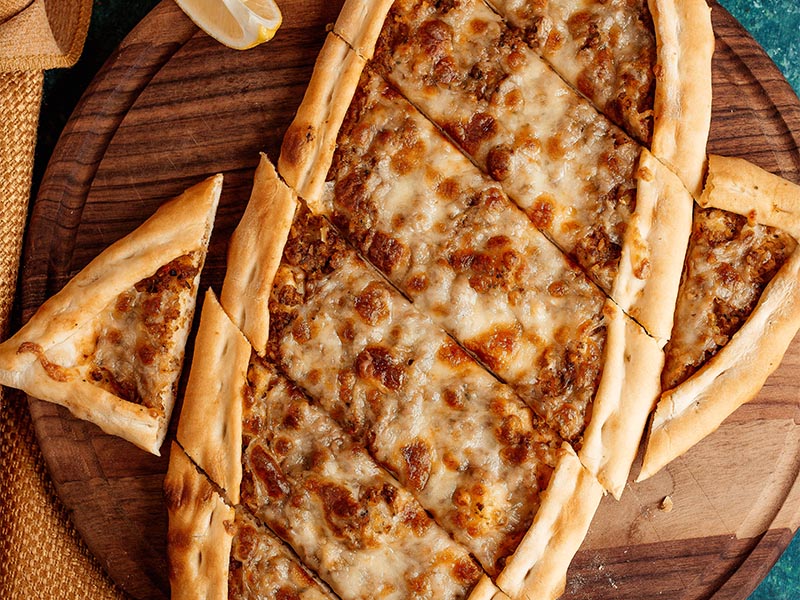 Kuşbaşı Kaşarlı Pide